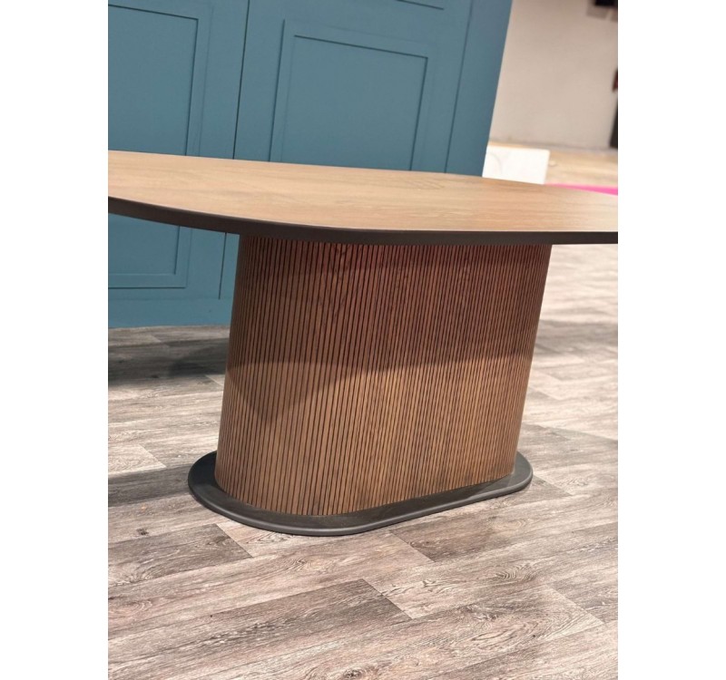 Τραπέζι Choco Famous