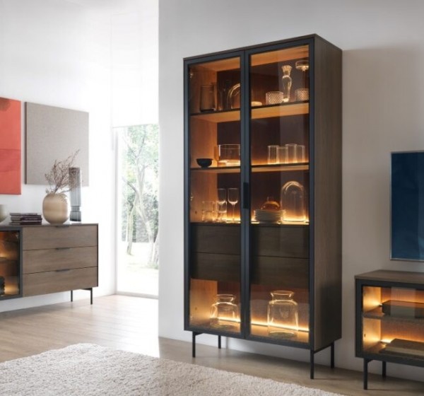 Βιτρίνα Lumi Καρυδιά 91x194x39cm