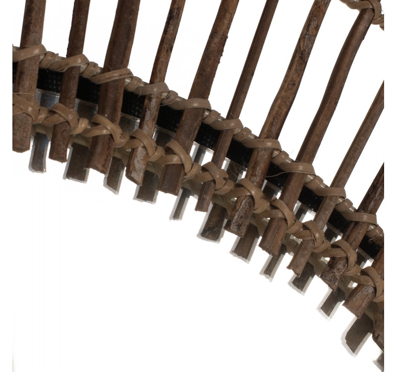 ΚΑΘΡΕΠΤΗΣ ΤΟΙΧΟΥ ΣΤΡΟΓΓΥΛΟΣ ΜΕ STICKS ΚΟΚΟΦΟΙΝΙΚΑ ΣΕ ΦΥΣΙΚΟ 120x4x120Yεκ.HM7732